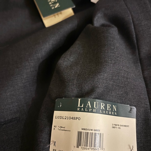 Lauren Ralph men's suit set - Picture 4 of 4